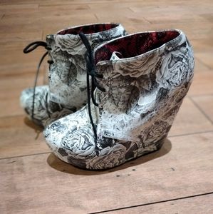 Iron Fist Platform Lace Up Wedge